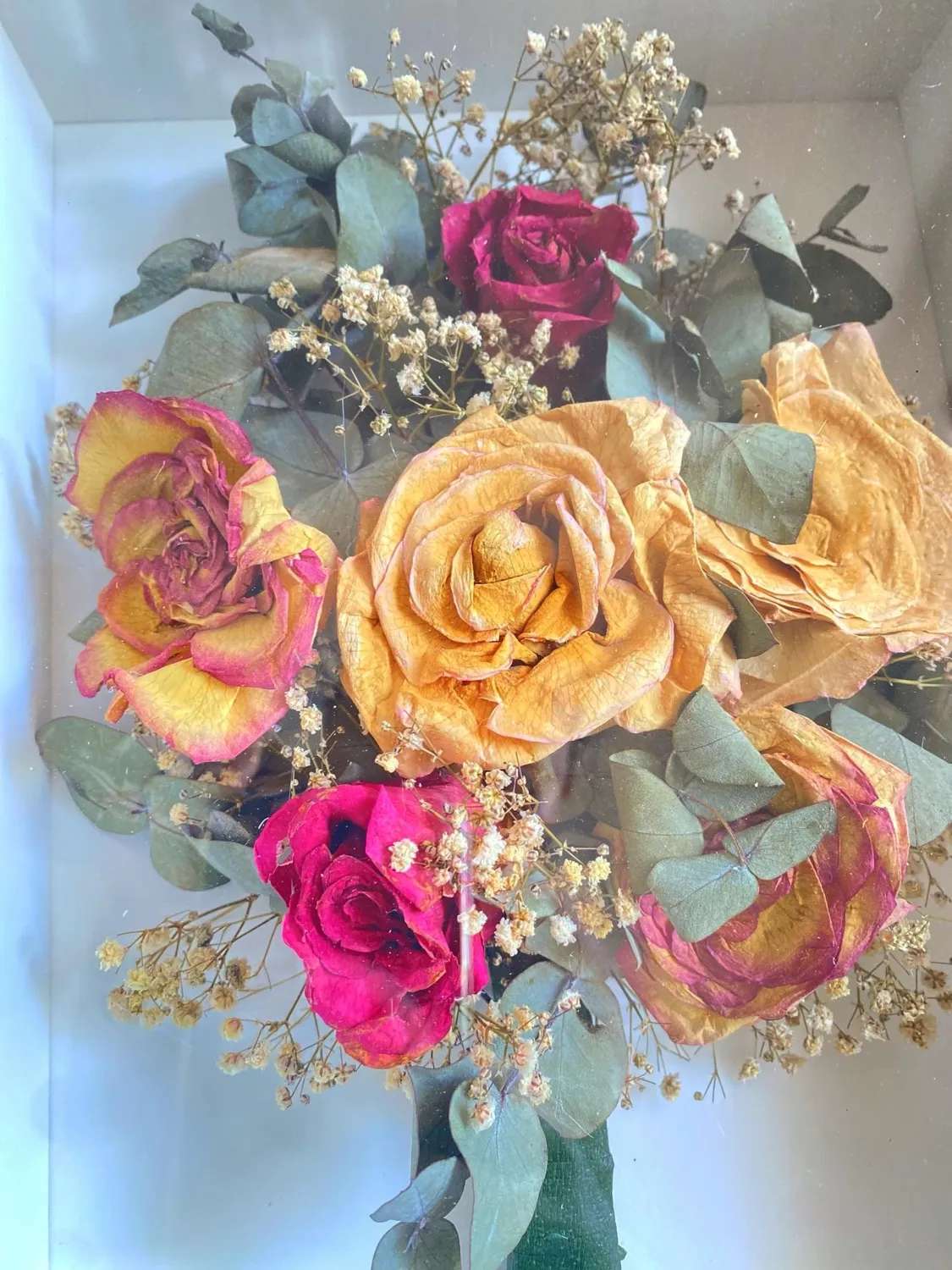 Transformamos flores em memórias eternas. Cada obra de eternização é criada de forma…
